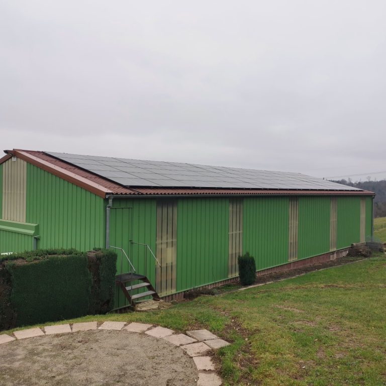 Installation photovoltaïque sur hangar agricole